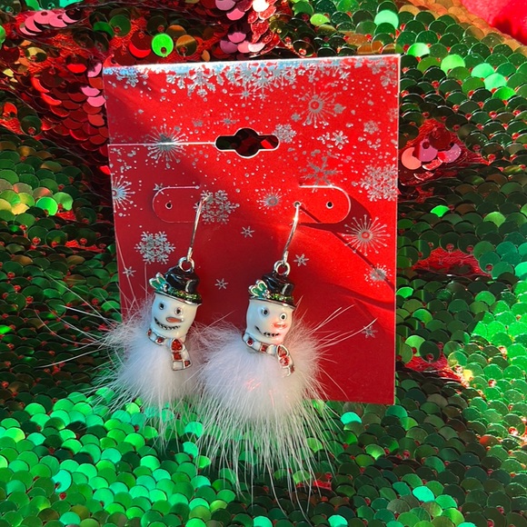 NEW snowman dangle earrings with fuzzy body - Picture 2 of 3